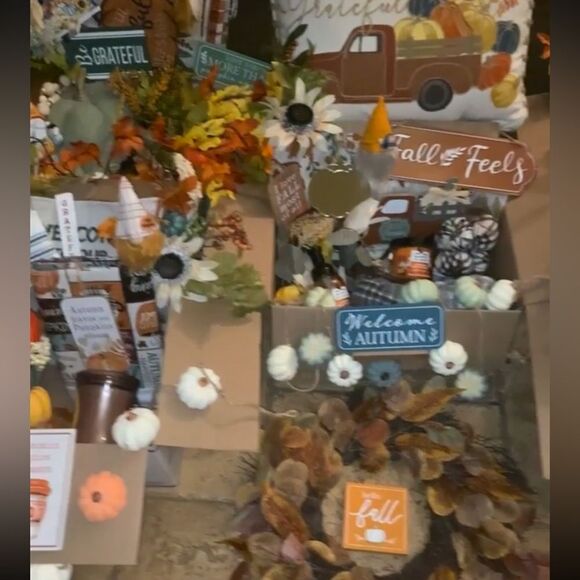Fall Mystery Box 🍁 - Picture 1 of 4